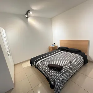 Chambre/ Maison / Séjour chez l'habitant
